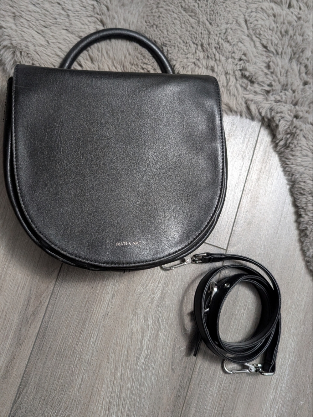Matt & Nat Black Crossbody Purse